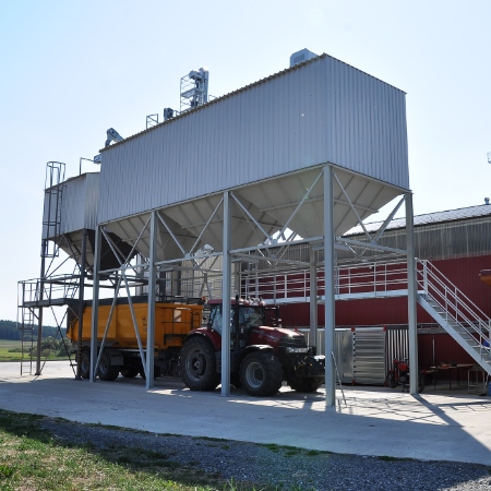 Accumulation and dispatch bins